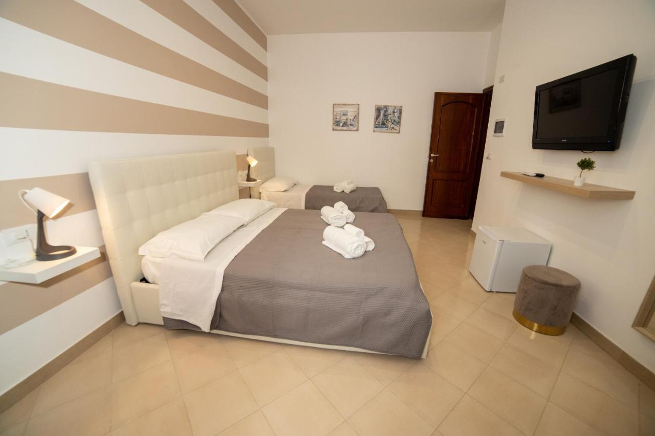 B&B Zio Luciano Avola Buitenkant foto