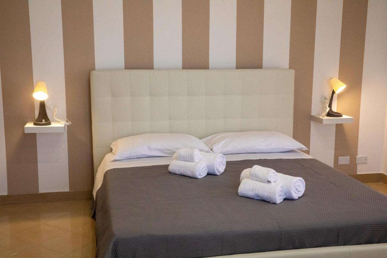 B&B Zio Luciano Avola Buitenkant foto
